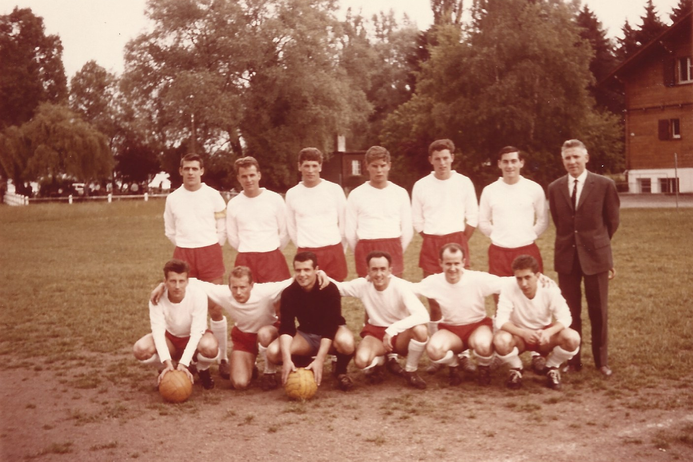 Mannschaftsfoto der ersten Mannschaft des FC Thun aus dem Jahr 1912